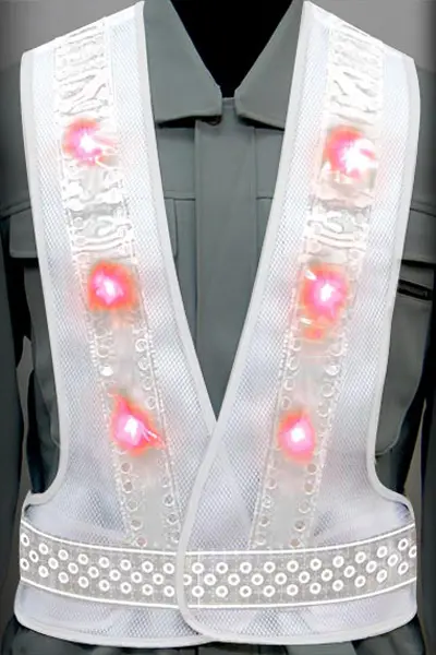 超高輝度LED 安全ベストのカラーバリエーション：ピンホール×赤LED×白反射材 × 白（メッシュ生地）
